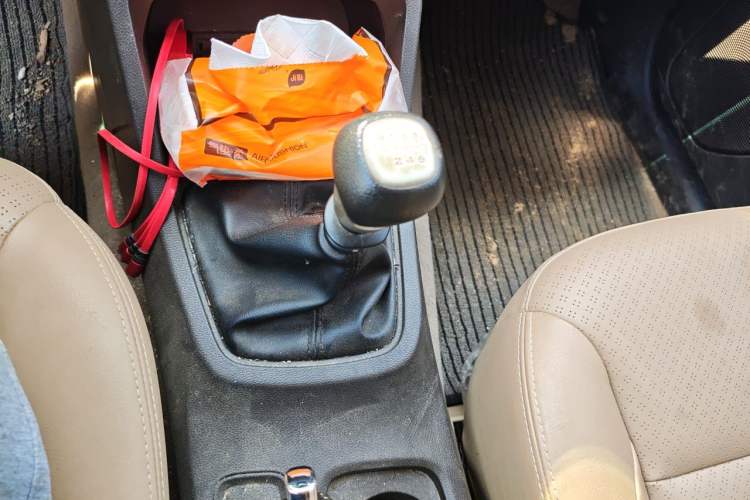Used Wuling Hongguang 2019 1.5L S Comfort Edition China VI LAR Gear Lever