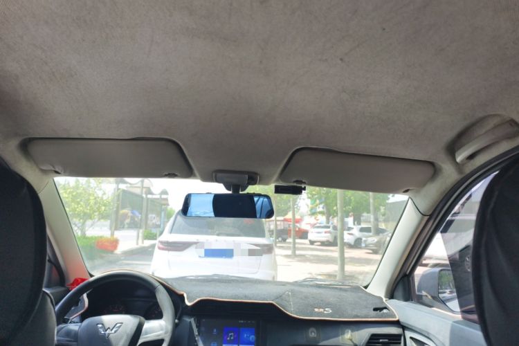 Used Wuling Hongguang 2019 1.5L S Basic Version China VI Standard LAR Headliner
