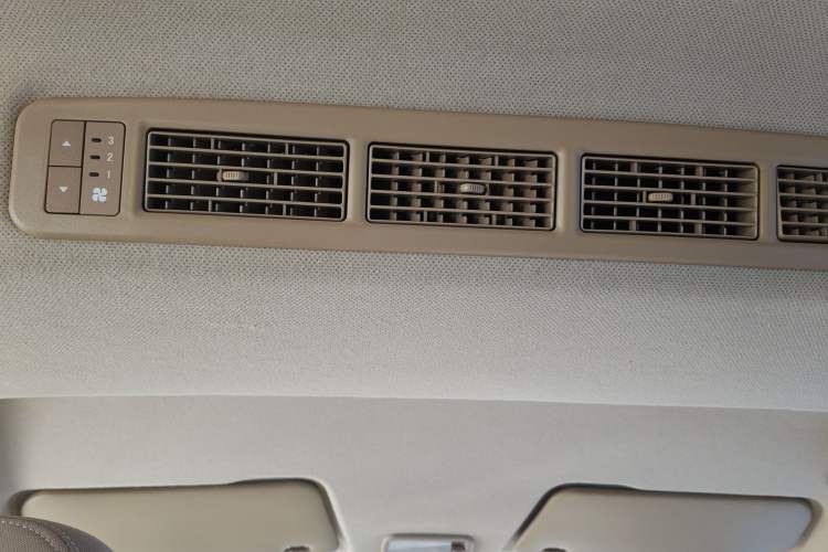 Used Wuling Hongguang 2019 1.5L S Standard Version China VI LAR Headliner