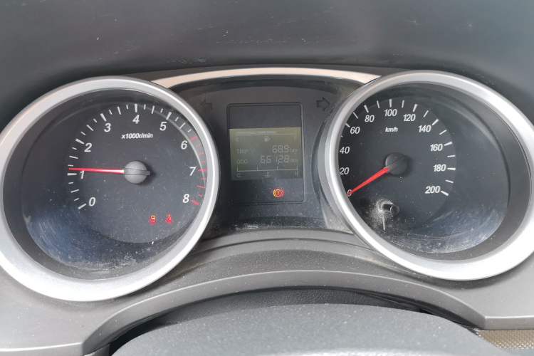 Used Wuling Hongguang 2019 1.5L S Comfort Edition China VI LAR Instrument Cluster