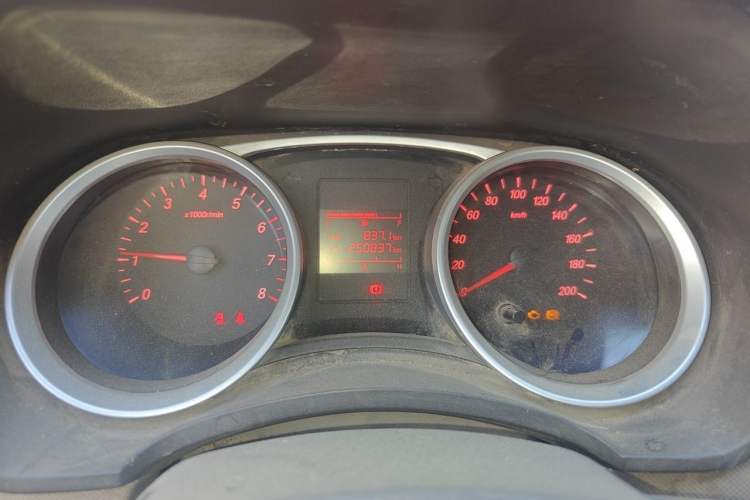 Used Wuling Hongguang 2019 1.5L S Standard Version China VI LAR Instrument Cluster