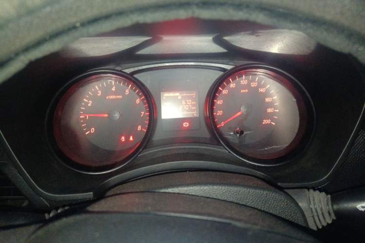 Used Wuling Hongguang 2019 1.5L S Basic Version China VI Standard LAR Instrument Cluster