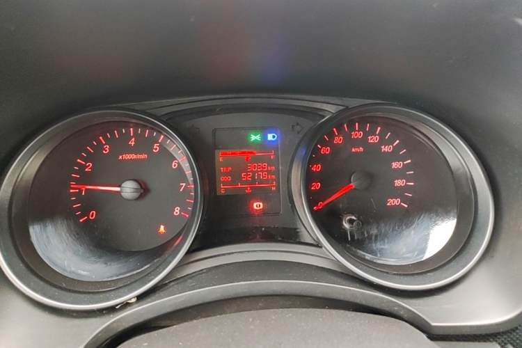 Used Wuling Hongguang 2019 1.5L S Basic Version China VI Standard LAR Instrument Cluster
