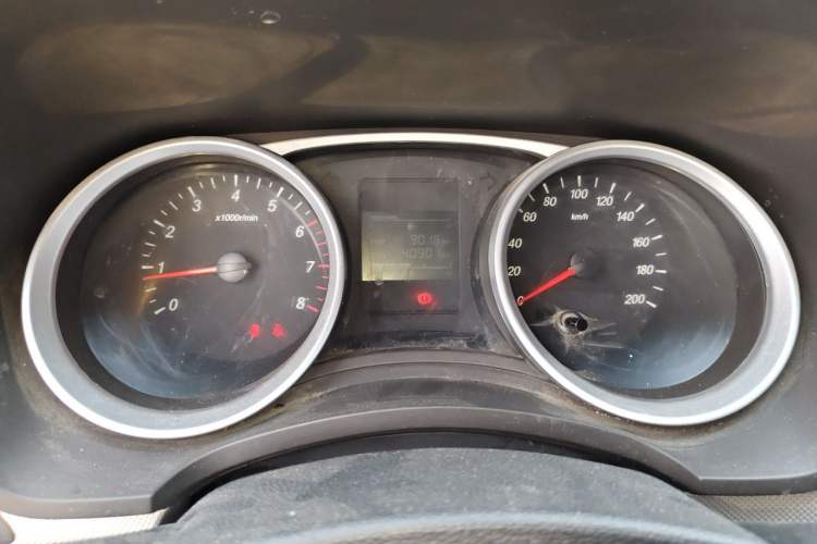 Used Wuling Hongguang 2019 1.5L S Comfort Edition China VI LAR Instrument Cluster
