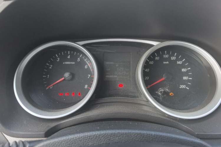 Used Wuling Hongguang 2019 1.5L S Comfort Edition China VI LAR Instrument Cluster