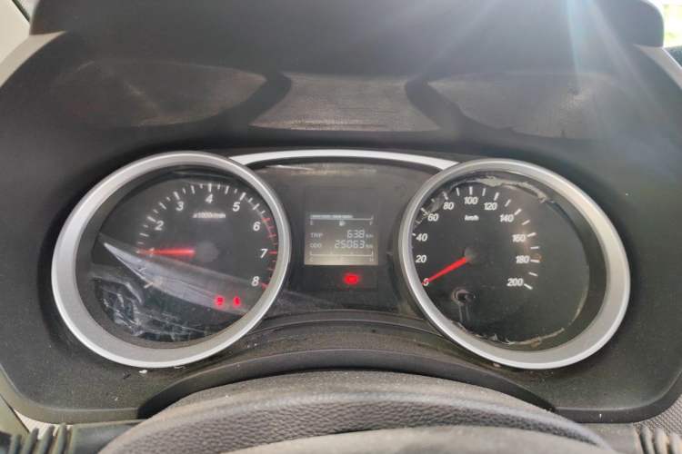 Used Wuling Hongguang 2019 1.5L S Comfort Edition China VI LAR Instrument Cluster