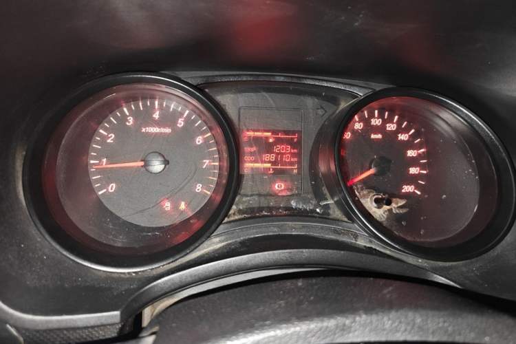 Used Wuling Hongguang 2019 1.5L S Basic Version China VI Standard LAR Instrument Cluster