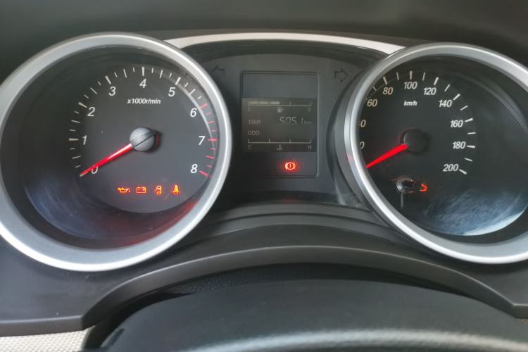 Used Wuling Hongguang 2019 1.5L S Comfort Edition China VI LAR Instrument Cluster