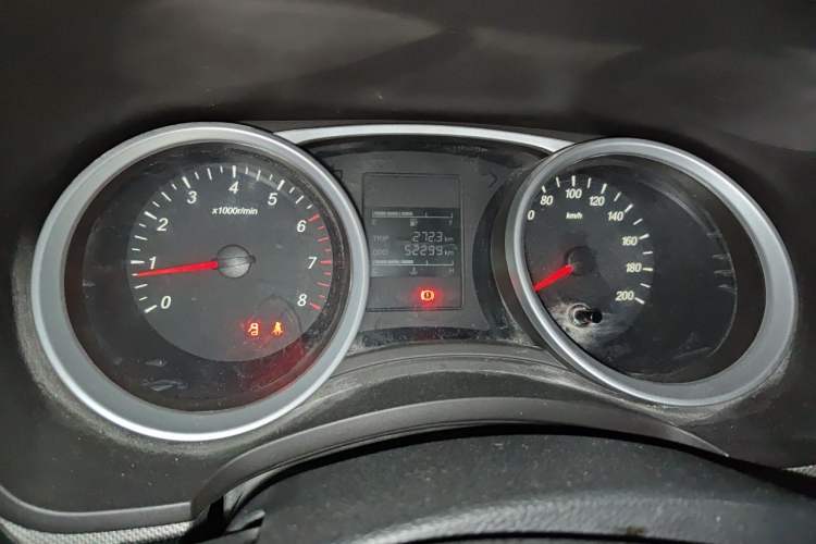 Used Wuling Hongguang 2019 1.5L S Comfort Edition China VI LAR Instrument Cluster
