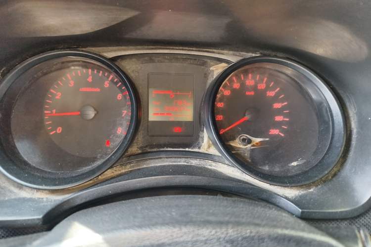 Used Wuling Hongguang 2019 1.5L S Basic Version China VI Standard LAR Instrument Cluster