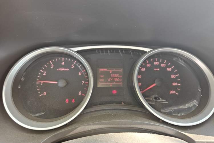 Used Wuling Hongguang 2019 1.5L S Standard Version China VI LAR Instrument Cluster