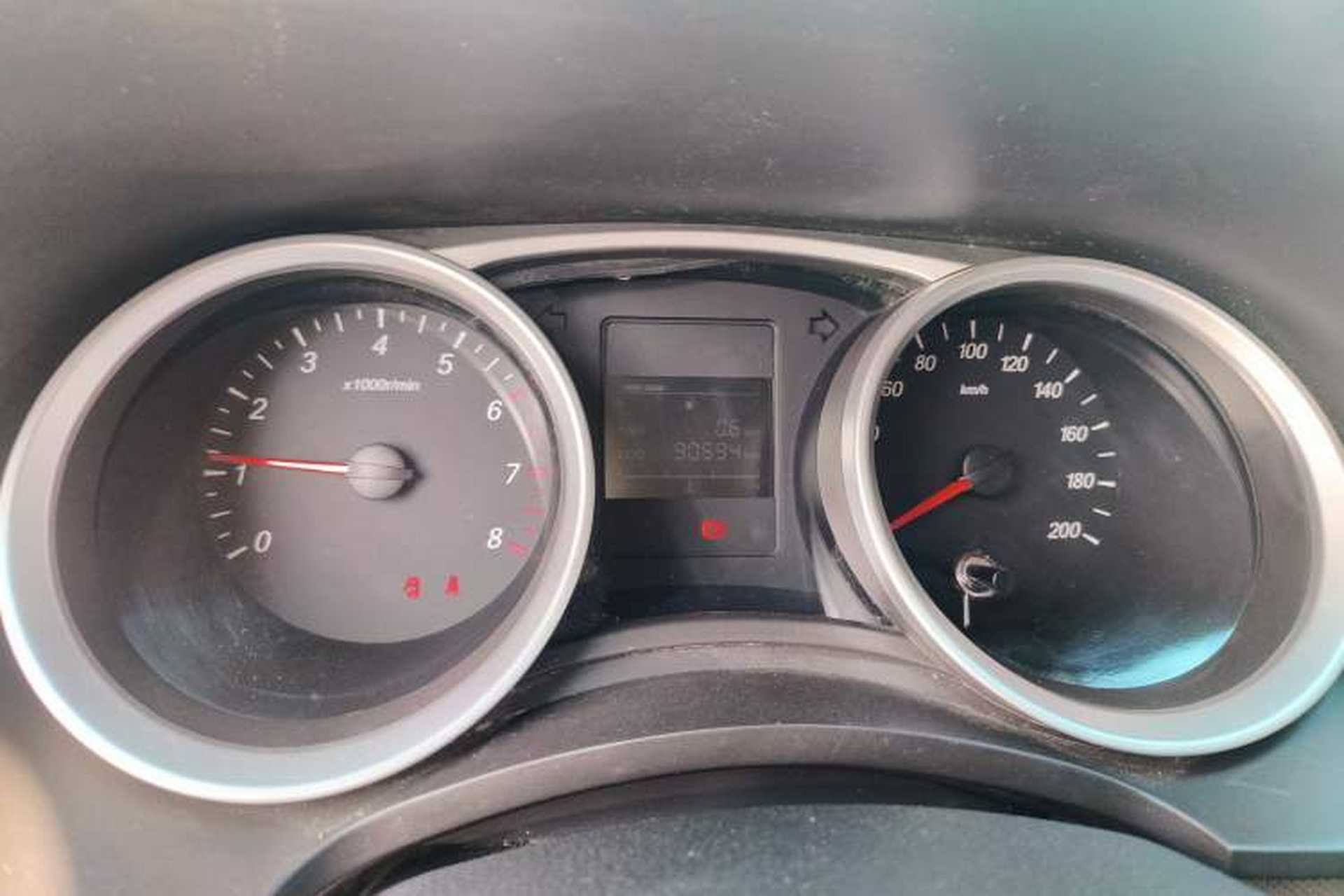 Used Wuling Hongguang 2019 1.5L S Comfort Edition China VI LAR Instrument Cluster