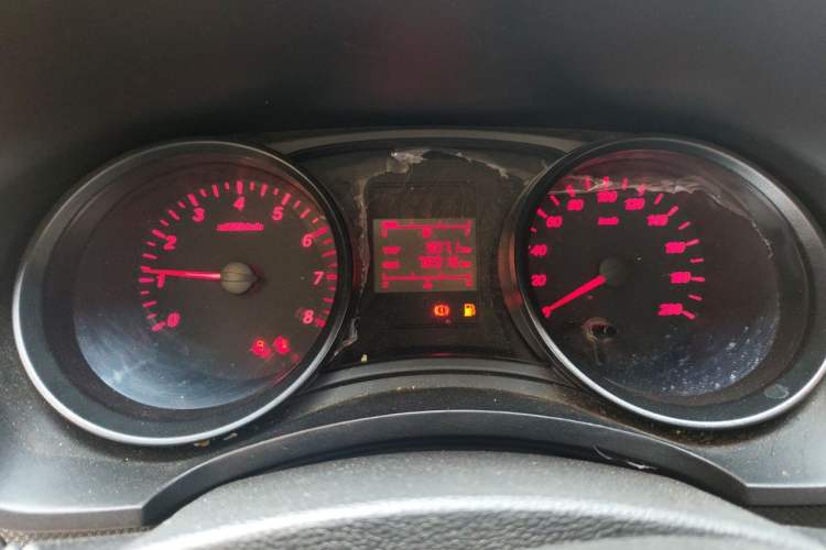 Used Wuling Hongguang 2019 1.5L S Basic Version China VI Standard LAR Instrument Cluster