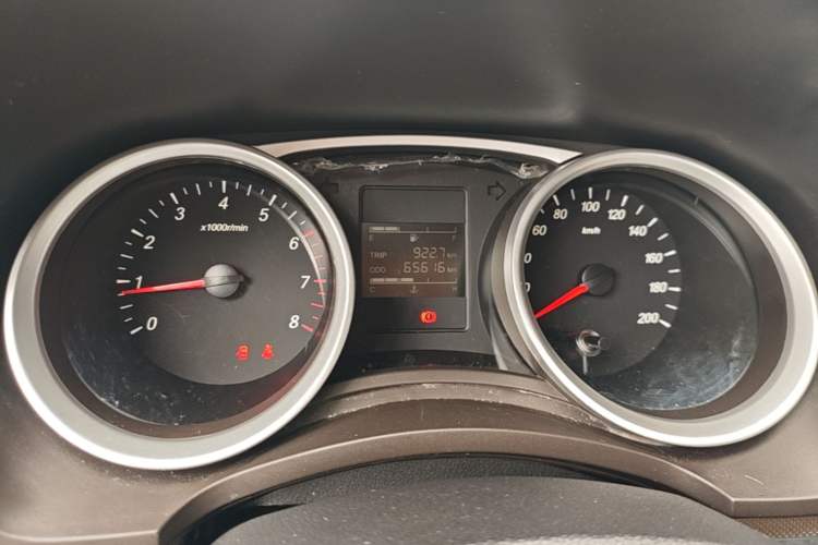 Used Wuling Hongguang 2019 1.5L S Comfort Edition China VI LAR Instrument Cluster