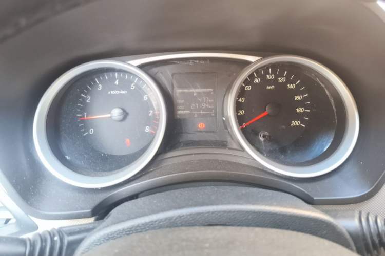 Used Wuling Hongguang 2019 1.5L S Comfort Edition China VI LAR Instrument Cluster