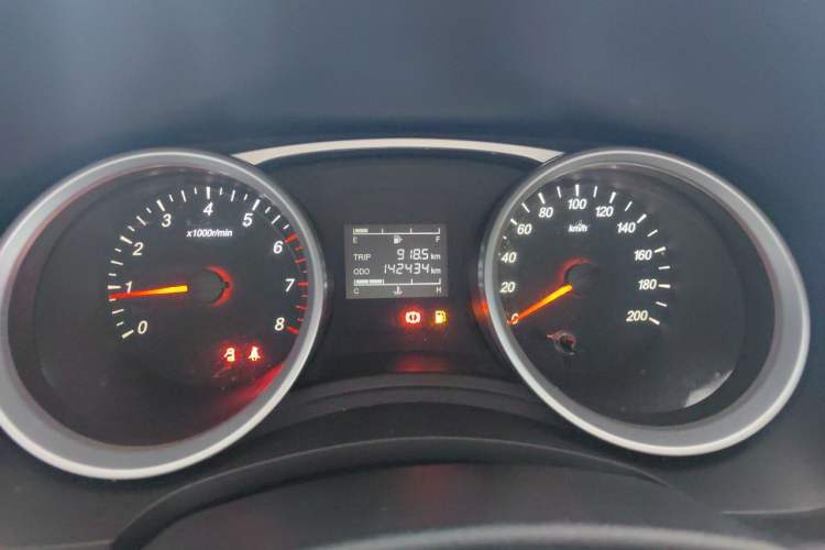 Used Wuling Hongguang 2019 1.5L S Comfort Edition China VI LAR Instrument Cluster