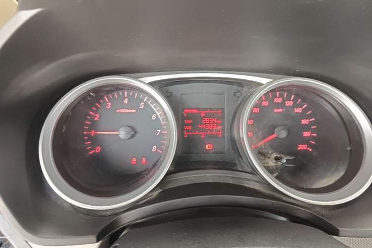 Used Wuling Hongguang 2019 1.5L S Standard Version China VI LAR Instrument Cluster