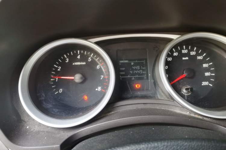 Used Wuling Hongguang 2019 1.5L S Comfort Edition China VI LAR Instrument Cluster