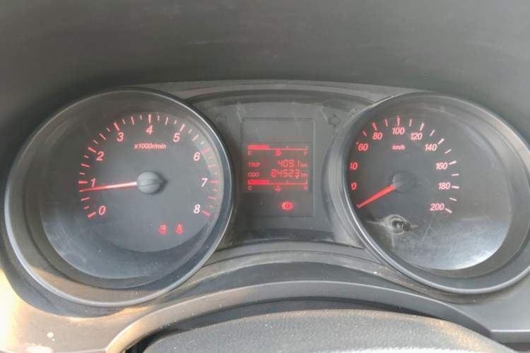 Used Wuling Hongguang 2019 1.5L S Basic Window-Sealed Vehicle China VI LAR Instrument Cluster