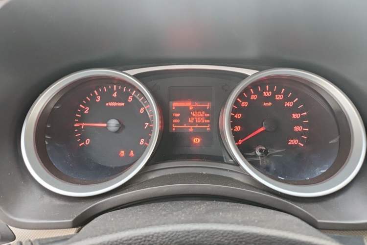 Used Wuling Hongguang 2019 1.5L S Standard Version China VI LAR Instrument Cluster