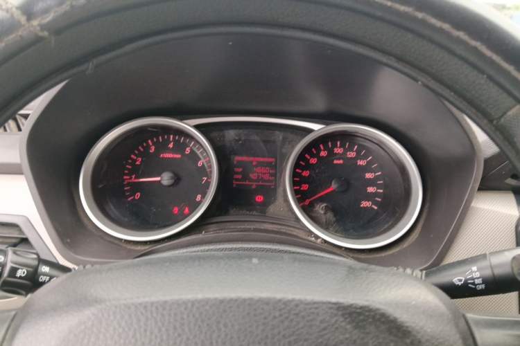 Used Wuling Hongguang 2019 1.5L S Standard Version China VI LAR Instrument Cluster