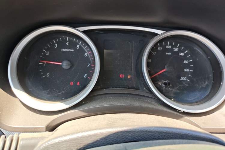 Used Wuling Hongguang 2019 1.5L S Comfort Edition China VI LAR Instrument Cluster