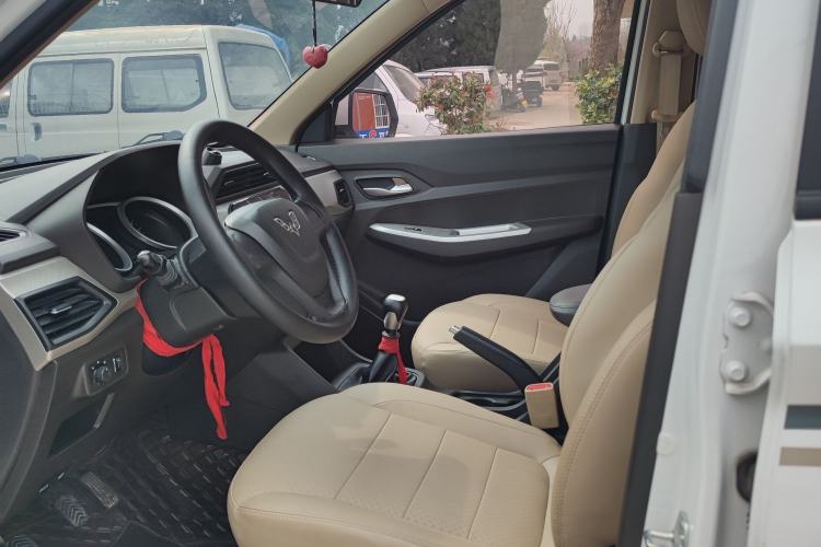 Used Wuling Hongguang 2019 1.5L S Comfort Edition China VI LAR Interior 1