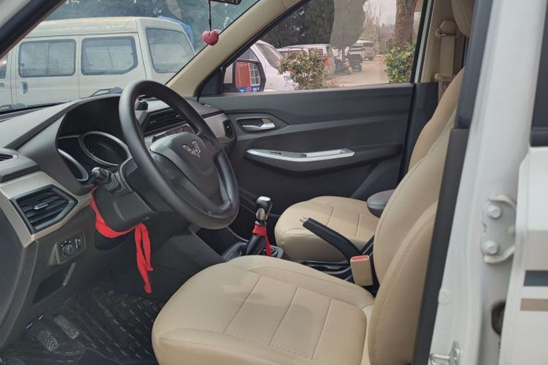 Used Wuling Hongguang 2019 1.5L S Comfort Edition China VI LAR Interior 1
