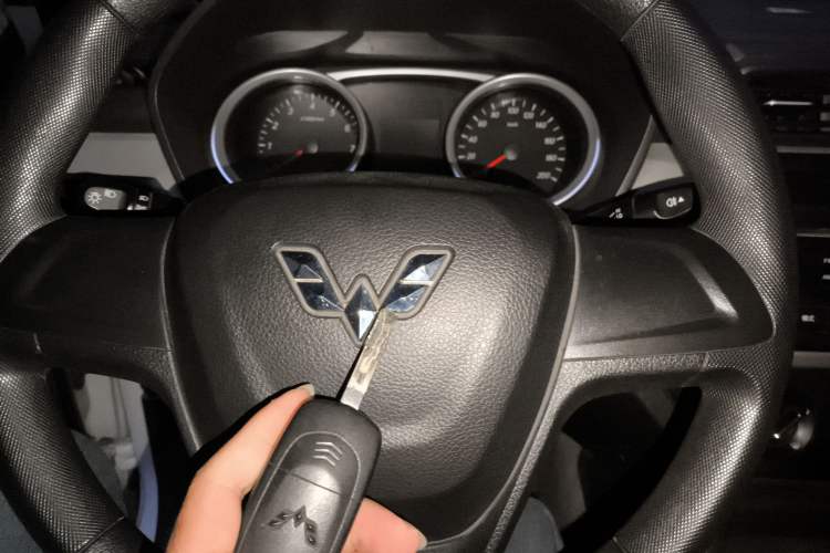 Used Wuling Hongguang 2019 1.5L S Standard Version China VI LAR Interior 1