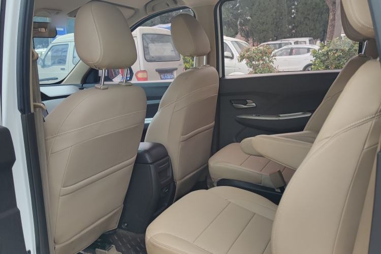 Used Wuling Hongguang 2019 1.5L S Comfort Edition China VI LAR Interior 2