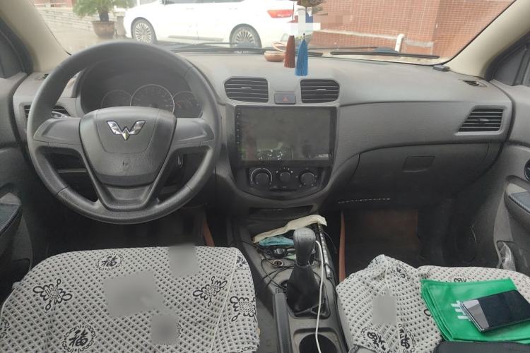 Used Wuling Hongguang 2019 1.5L S Base Version L2B Interior 2
