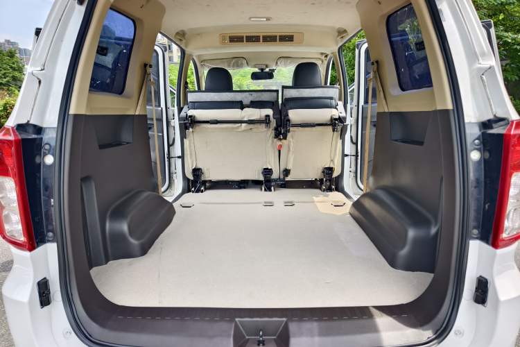 Used Wuling Hongguang 2019 1.5L S Standard Version China VI LAR Interior 2