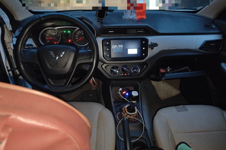 Used Wuling Hongguang 2019 1.5L S Comfort Edition China VI LAR Interior 2
