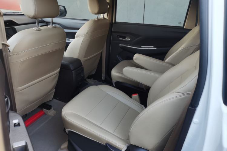 Used Wuling Hongguang 2019 1.5L S Comfort Edition China VI LAR Interior 3