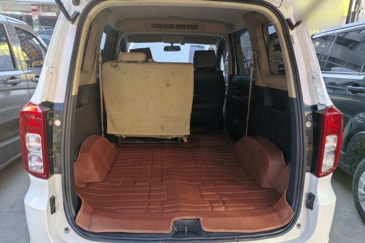 Used Wuling Hongguang 2019 1.5L S Standard Version China VI LAR Interior 3