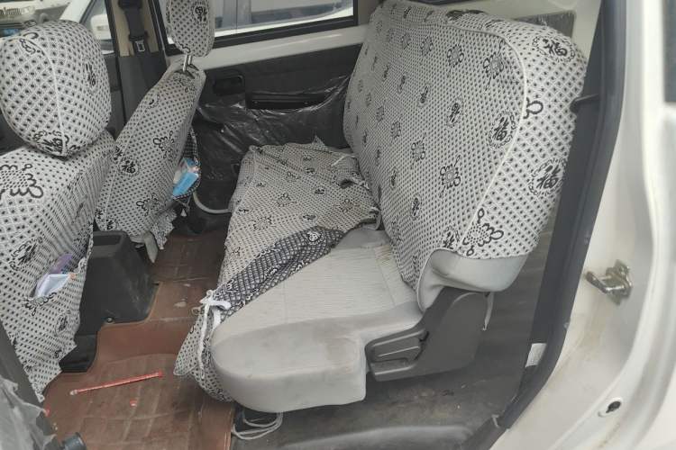 Used Wuling Hongguang 2019 1.5L S Base Version L2B Interior 4