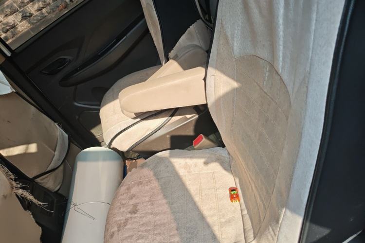 Used Wuling Hongguang 2019 1.5L S Standard Version China VI LAR Interior 4