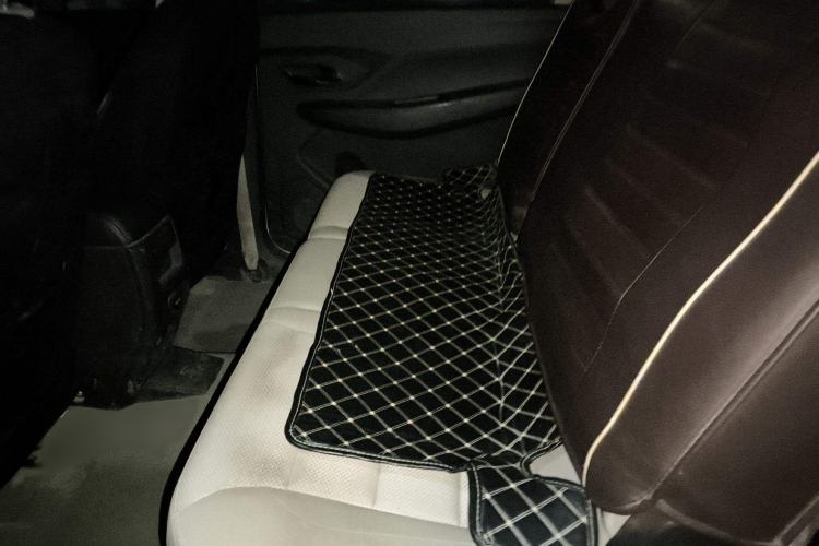 Used Wuling Hongguang 2019 1.5L S Standard Version China VI LAR Interior 4