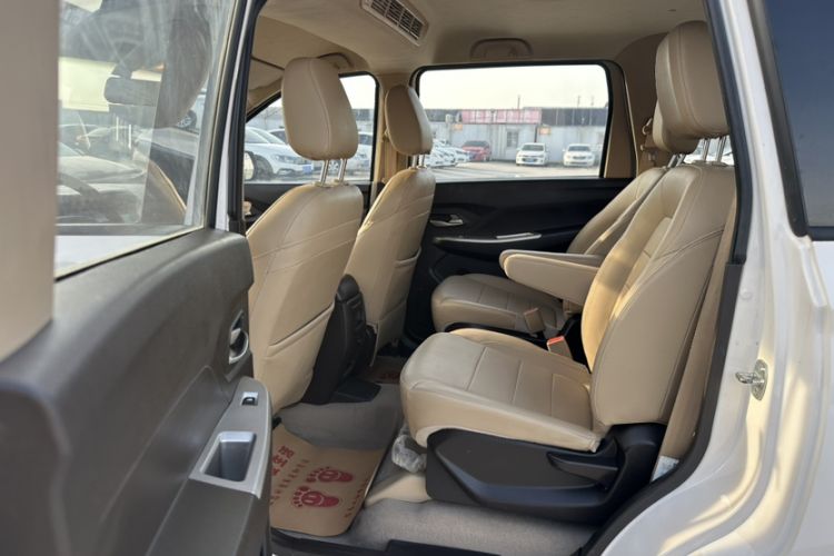 Used Wuling Hongguang 2019 1.5L S Comfort Edition China VI LAR Interior 6