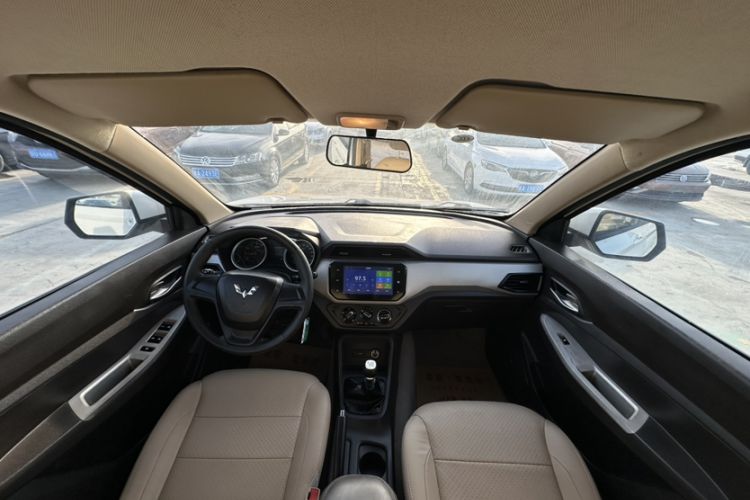 Used Wuling Hongguang 2019 1.5L S Comfort Edition China VI LAR Interior 7