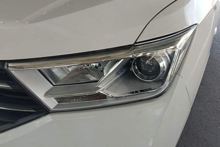 Used Wuling Hongguang 2019 1.5L S Standard Version China VI LAR Left Front Headlight