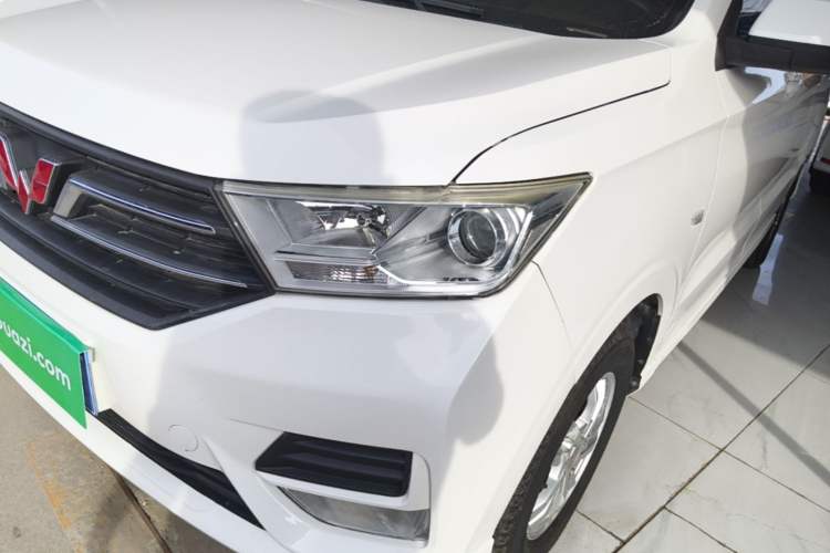 Used Wuling Hongguang 2019 1.5L S Standard Version China VI LAR Left Front Headlight