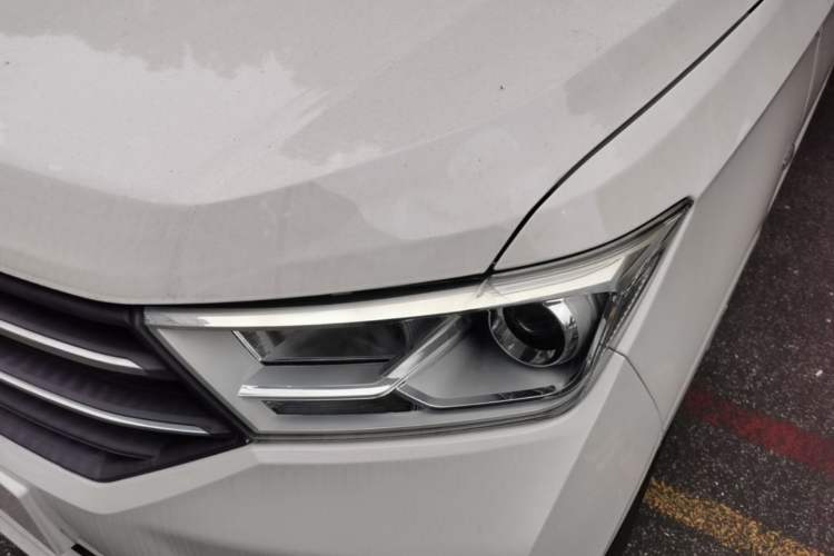 Used Wuling Hongguang 2019 1.5L S Standard Version China VI LAR Left Front Headlight