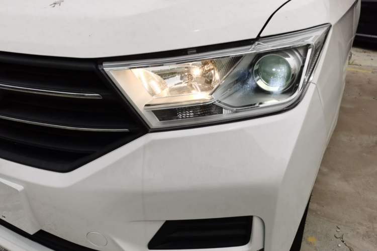 Used Wuling Hongguang 2019 1.5L S Standard Version China VI LAR Left Front Headlight