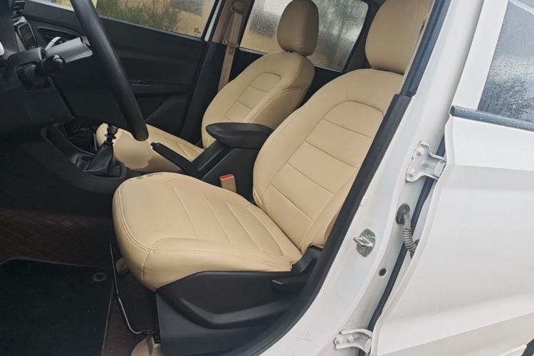 Used Wuling Hongguang 2019 1.5L S Standard Version China VI LAR Left Front Seat