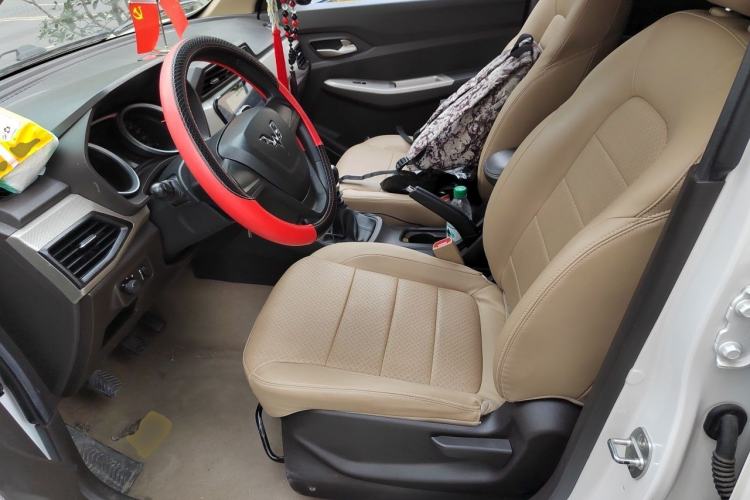 Used Wuling Hongguang 2019 1.5L S Comfort Edition China VI LAR Left Front Seat
