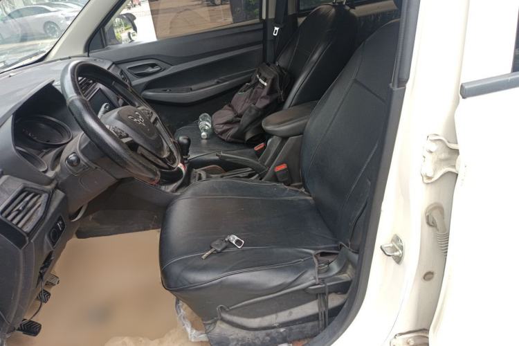 Used Wuling Hongguang 2019 1.5L S Basic Version China VI Standard LAR Left Front Seat