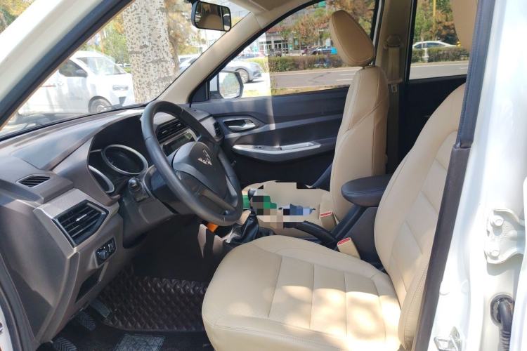 Used Wuling Hongguang 2019 1.5L S Comfort Edition China VI LAR Left Front Seat