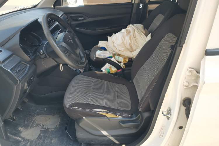 Used Wuling Hongguang 2019 1.5L S Base Version L2B Left Front Seat