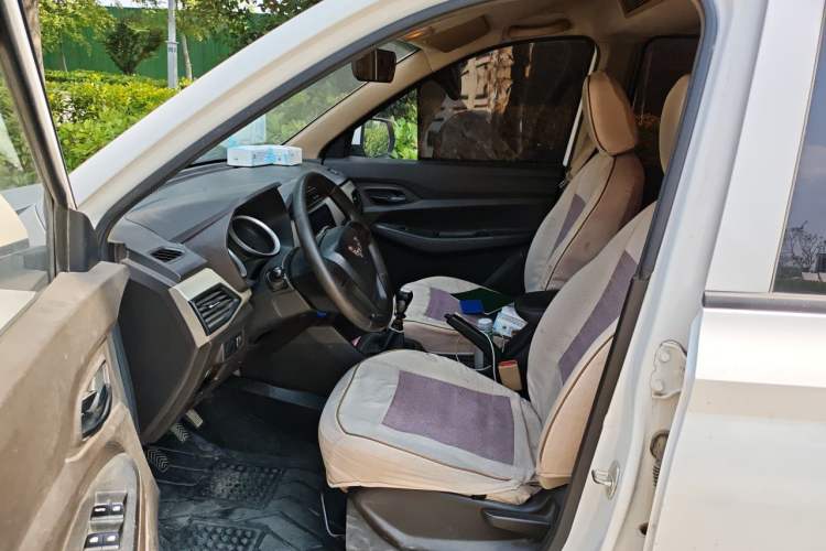 Used Wuling Hongguang 2019 1.5L S Standard Version China VI LAR Left Front Seat